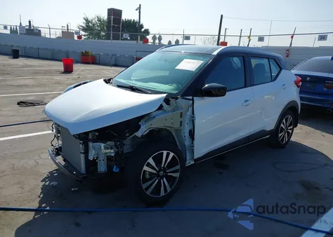 2019 Nissan Kicks Sv z USA, uszkodzony, nr VIN 3N1CP5CU6KL496497